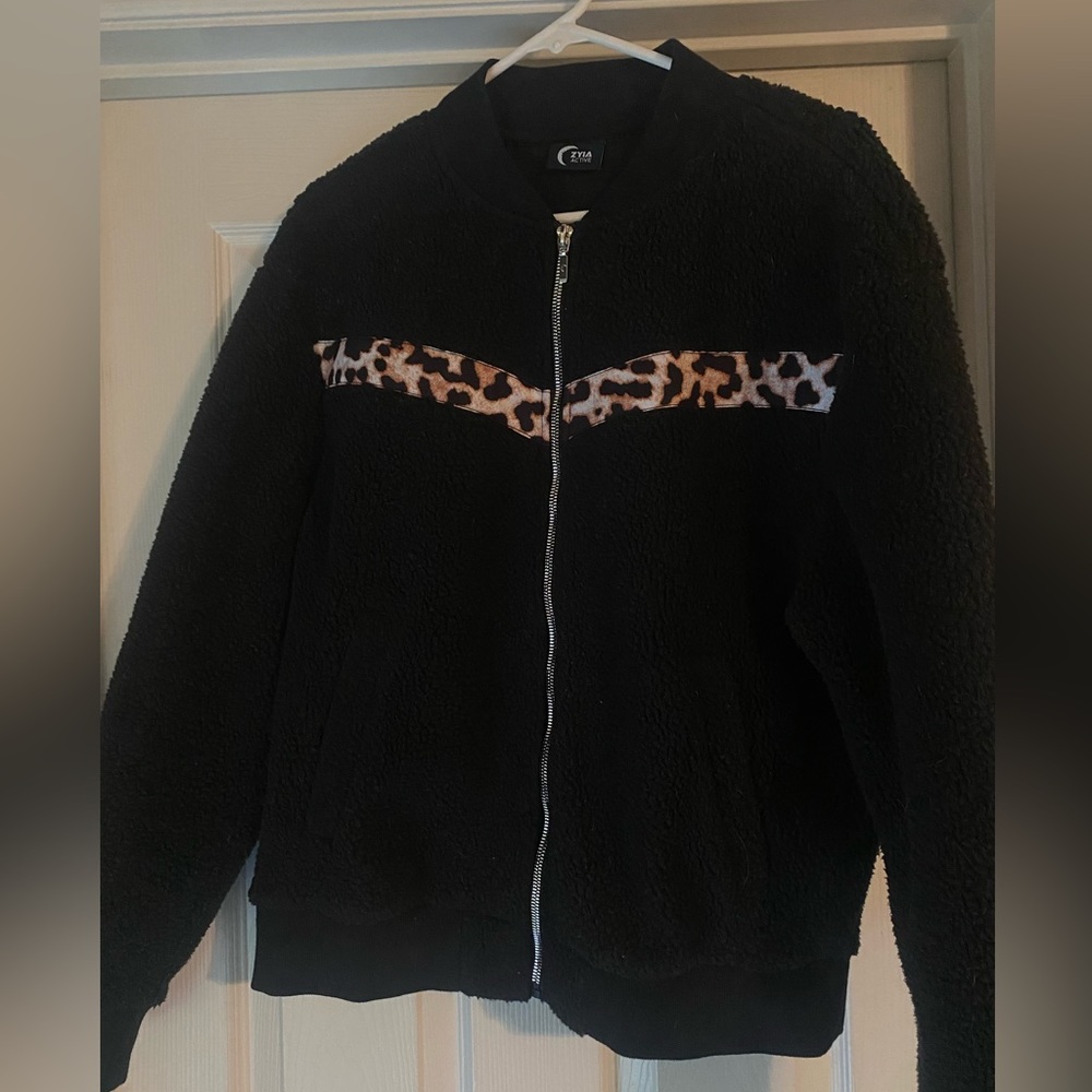Zyia zip up fleece jacket